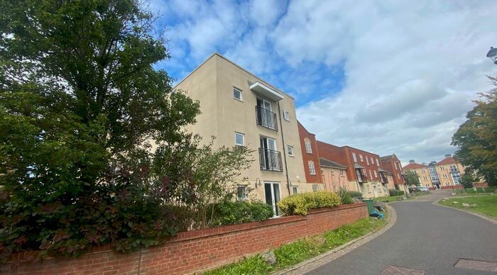 2 Bedroom Flat To Rent In Strathearn Drive, Bristol, BS10