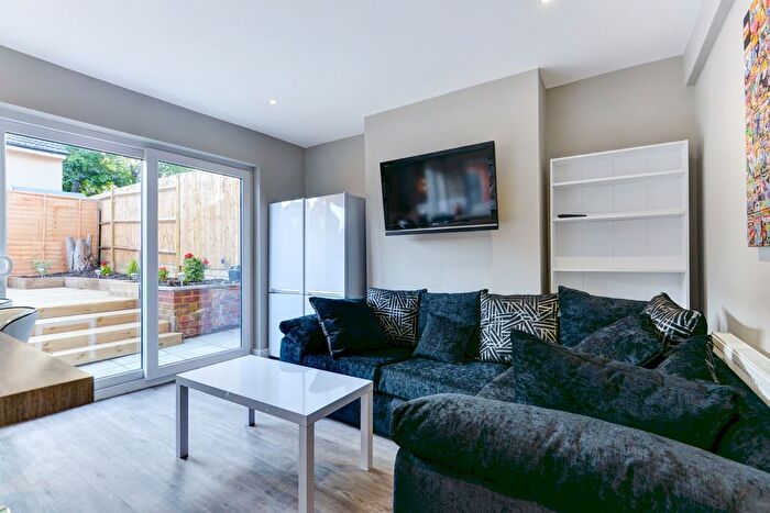 6 Bedroom Semi-Detached House To Rent In Coldean Lane, Brighton, BN1