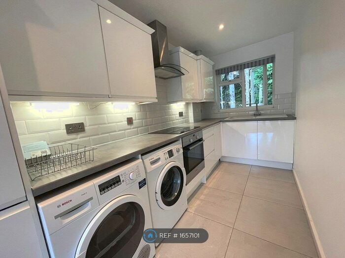 1 Bedroom Flat To Rent In Beeton Close, Hatch End, Pinner, HA5