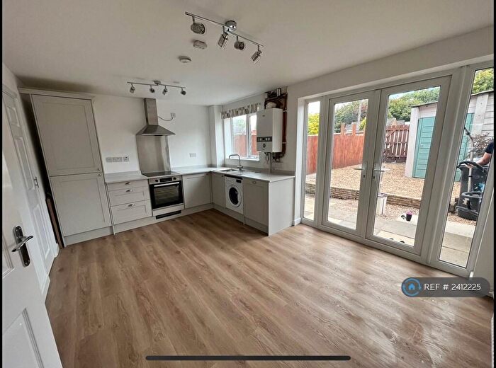 3 Bedroom Semi-Detached House To Rent In South Grove, Wymington, Rushden, NN10