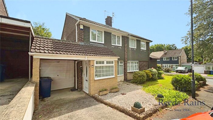 3 Bedroom Semi-Detached House For Sale In Wellfield Close, Newcastle Upon Tyne, Tyne And Wear, NE15