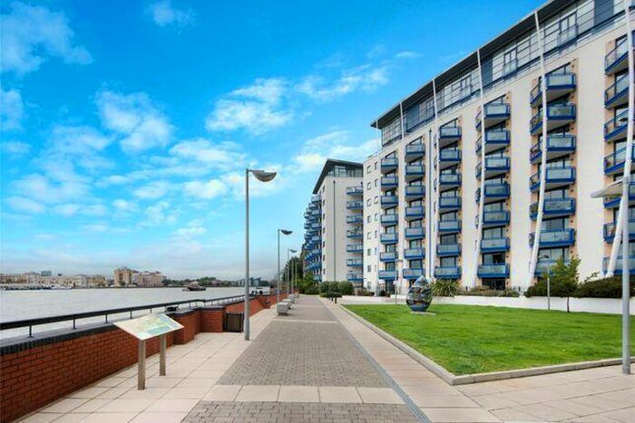 2 Bedroom Apartment To Rent In Nova Building, Newton Place, London, E14