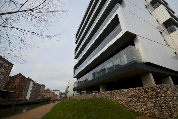 2 Bedroom Flat To Rent In Geoffrey Watling Way, Norwich, NR1