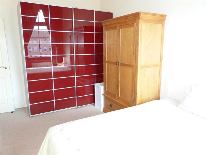 2 Bedroom Apartment To Rent In The Mill, The Locks, Bingley, BD16