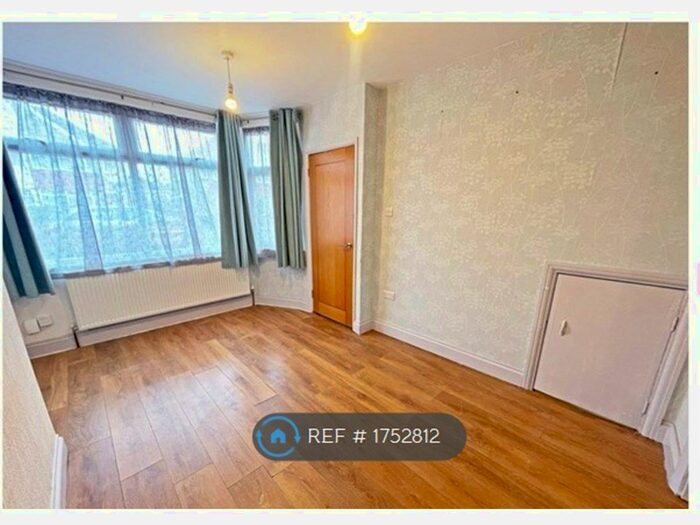 2 Bedroom Terraced House To Rent In Cravan Avenue, Feltham, TW13