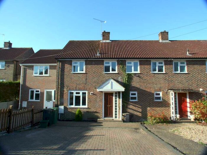 3 Bedroom House To Rent In Beaconsfield Road, Langley Vale, KT18