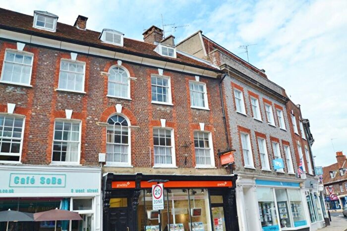 2 Bedroom Flat To Rent In Blandford, DT11