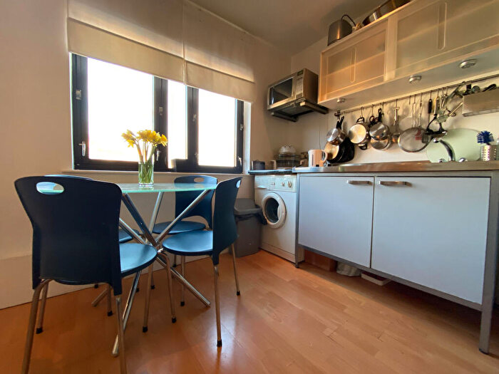 1 Bedroom Terraced House To Rent In Richmond Court, Richmond Road, Roath, CF24