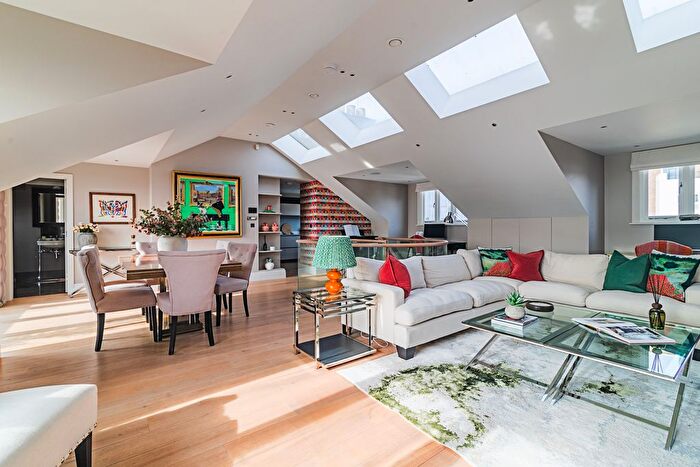 3 Bedroom Flat For Sale In Strand, Covent Garden, WC2R