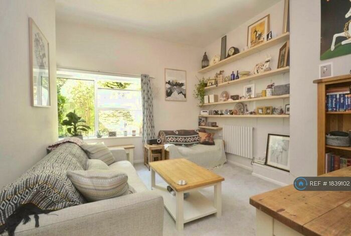 1 Bedroom Flat To Rent In Park Place, Weston-Super-Mare, BS23