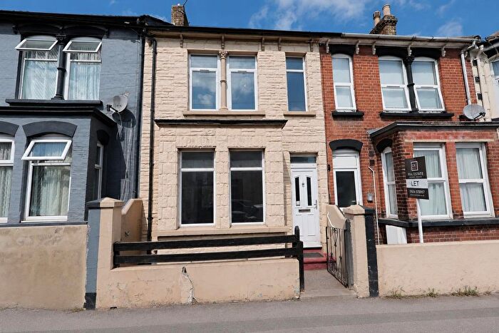 3 Bedroom Terraced House To Rent In Windmill Road, Gillingham, ME7