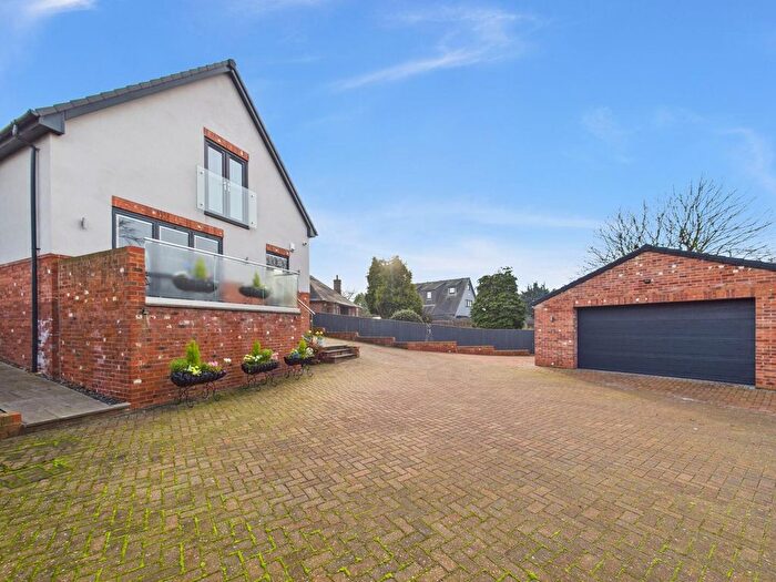 4 Bedroom Detached House For Sale In Ackworth Road, Purston Jaglin, WF7