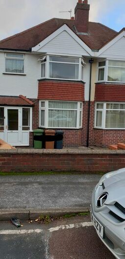 3 Bedroom Property To Rent In Arundel Crescent, Solihull B92