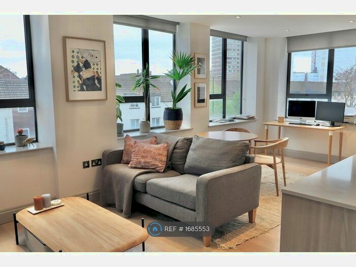 1 Bedroom Flat To Rent In York Road, London, SW11