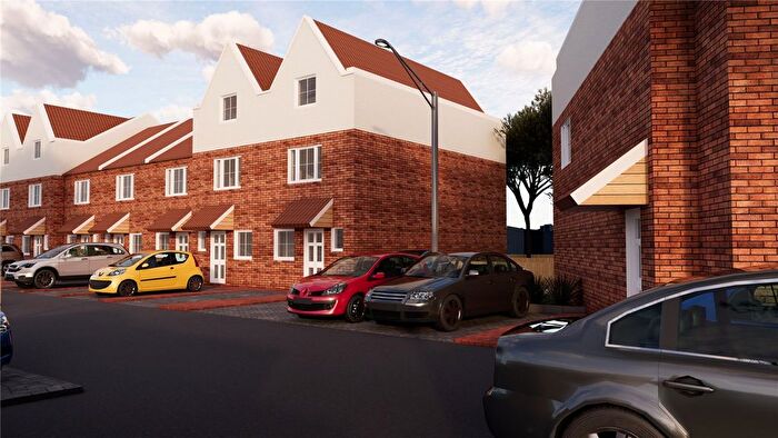 4 Bedroom Terraced House For Sale In Dee Road, Tilehurst, Reading, Berkshire, RG30