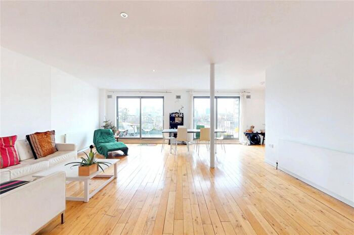 2 Bedroom Apartment To Rent In Cavell Street, Whitechapel, London, E1