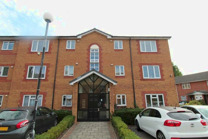 2 Bedroom Flat To Rent In Pullman Place, Eltham, SE9