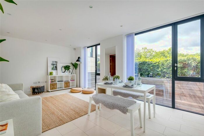 2 Bedroom Flat To Rent In Latitude House, Oval Road, London, NW1