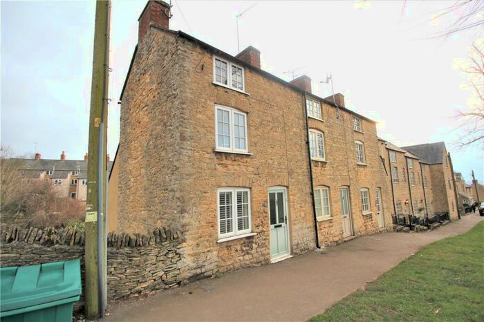 2 Bedroom End Of Terrace House To Rent In London Road, Chipping Norton, OX7