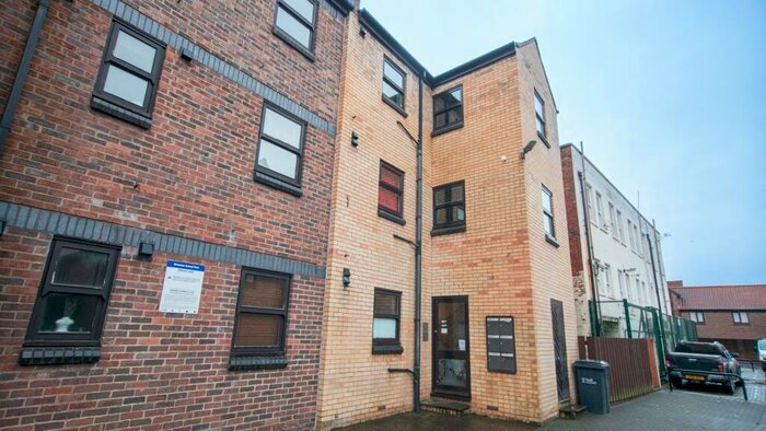 2 Bedroom Flat To Rent In Grammar School Yard, Fish Street, Hull, East Riding Of Yorkshire, HU1