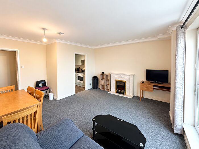2 Bedroom Flat To Rent In Madison Heights, Hounslow, TW3
