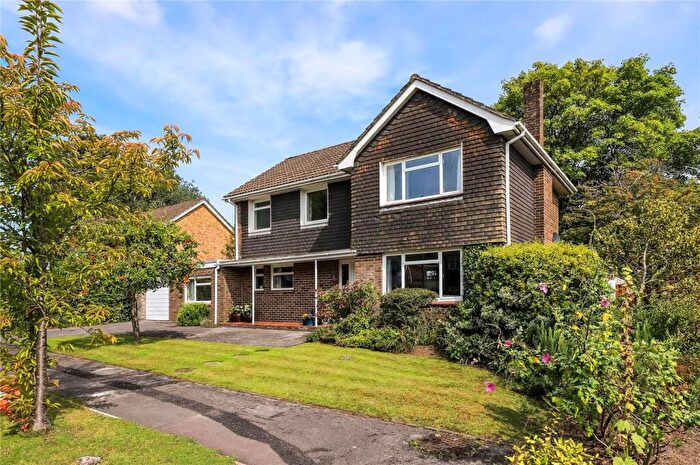4 Bedroom Detached House For Sale In Silwood Close, Winchester, Hampshire, SO22