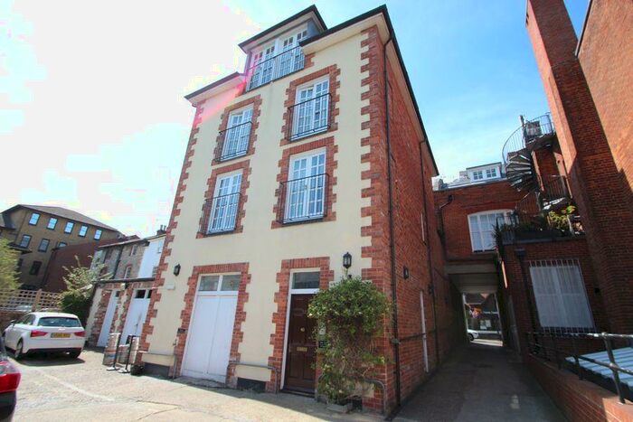 2 Bedroom Apartment To Rent In Jewry Street, Winchester, SO23