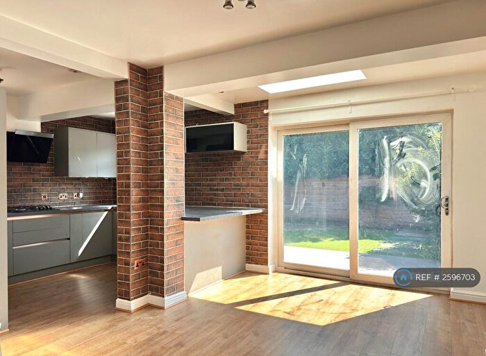 3 Bedroom Semi-Detached House To Rent In Laneside Road, Manchester, M20