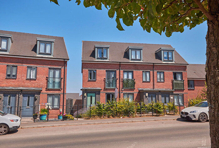 3 Bedroom Terraced House For Sale In Tithebarn Way, Exeter, EX1