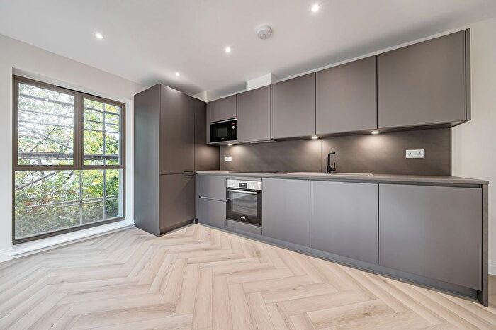 2 Bedroom Flat To Rent In Hutchins Close, Swanley, BR8