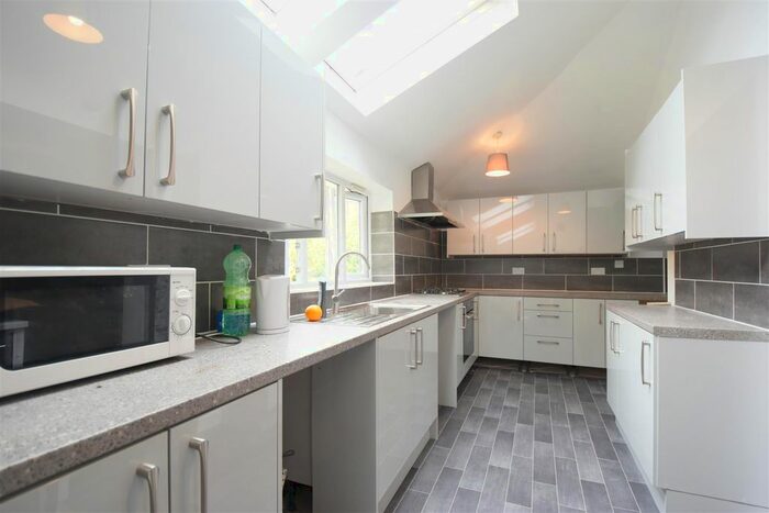 8 Bedroom Detached House To Rent In Elmdon Road, Selly Park, Birmingham, B29