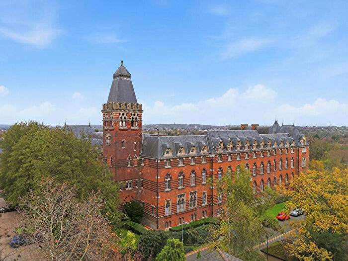 1 Bedroom Flat For Sale In Clock Court, Victory Road, Wanstead, E11