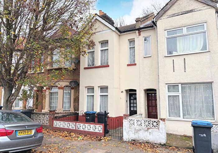 3 Bedroom Terraced House For Sale In Bath Road, Edmonton, London, N9
