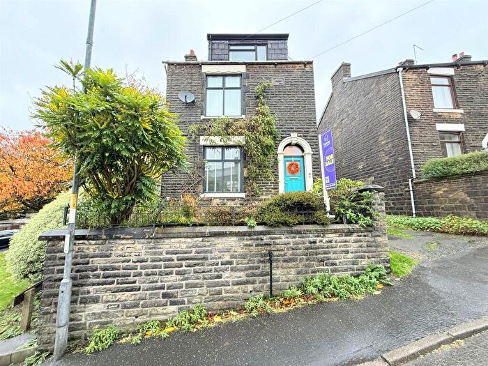 4 Bedroom Detached House For Sale In Quickedge Road, Mossley, OL5