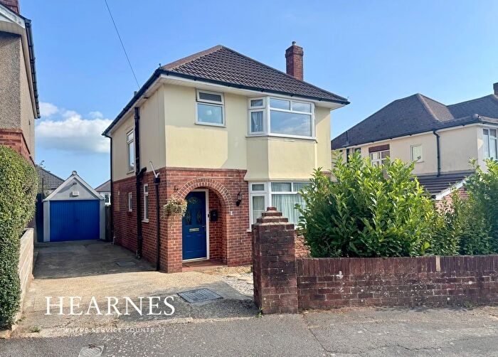 3 Bedroom Detached House For Sale In Lacey Crescent, Poole, BH15