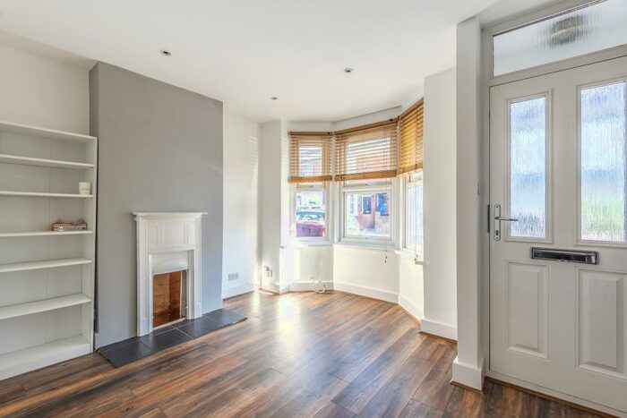 2 Bedroom Terraced House To Rent In Queens Road, Caversham, RG4