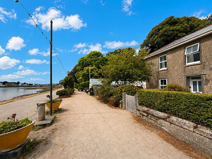 2 Bedroom Semi-Detached House To Rent In King George V Memorial Walk, Phillack, Hayle, TR27