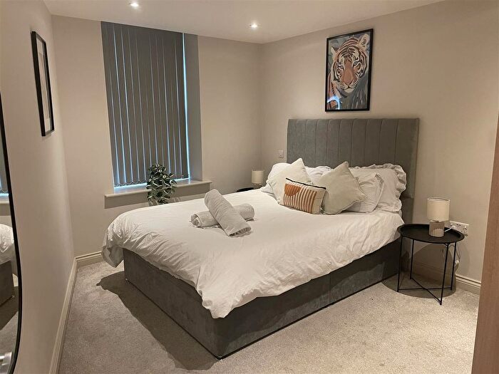 1 Bedroom Flat To Rent In North Street, Leeds, LS2