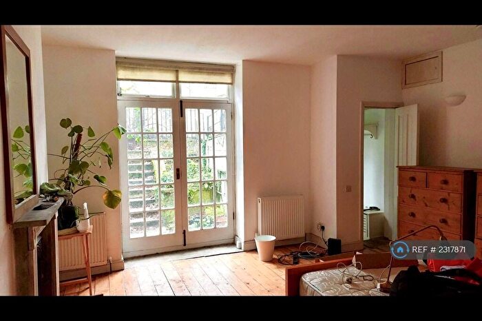 1 Bedroom Flat To Rent In Loraine Road, London, N7
