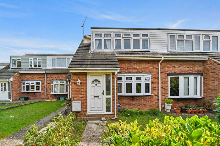 3 Bedroom Terraced House For Sale In Daffodil Way, Chemsford, CM1