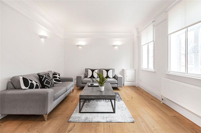 2 Bedroom Flat To Rent In Marylebone High Street, Marylebone, London, W1U