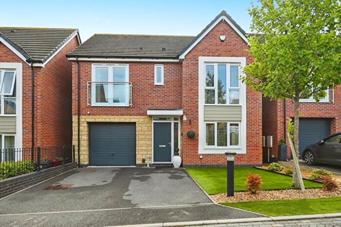 4 Bedroom Detached House For Sale In Tupton Road, Clay Cross, Chesterfield, S45