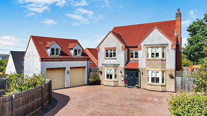 4 Bedroom Detached House For Sale In Spencer Close, Glenfield, LE3