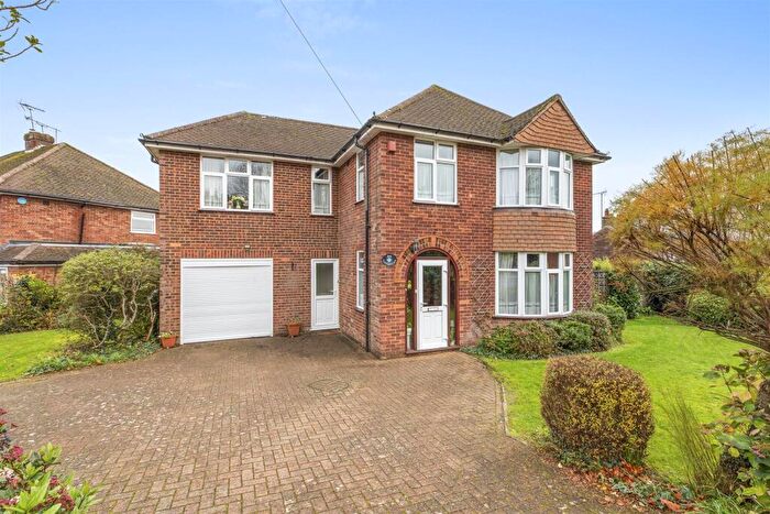 4 Bedroom Detached House For Sale In Totteridge Lane, High Wycombe, HP13