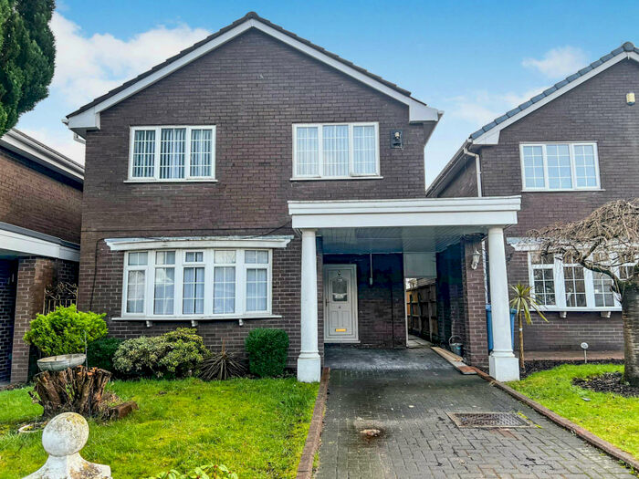 3 Bedroom Detached House To Rent In Holly Mount, Liverpool, Merseyside, L12