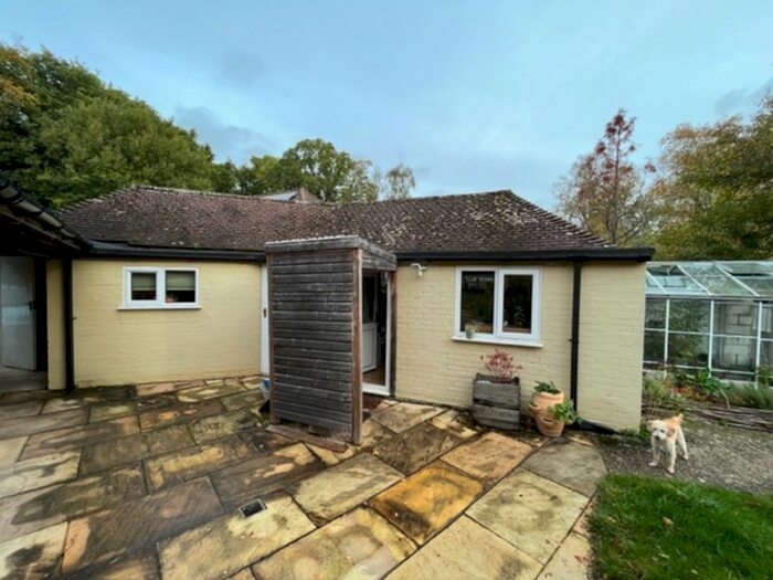 1 Bedroom Detached Bungalow To Rent In Annexe, Midhurst, GU29