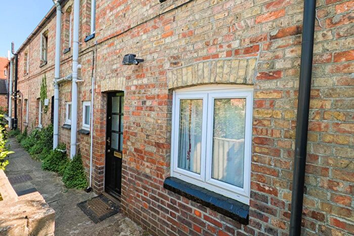 1 Bedroom Terraced House For Sale In Wolvercote, Oxford, OX2