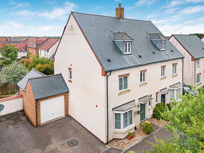 4 Bedroom Semi Detached House For Sale In Pilots Place, Haddenham, Aylesbury, Buckinghamshire, HP17
