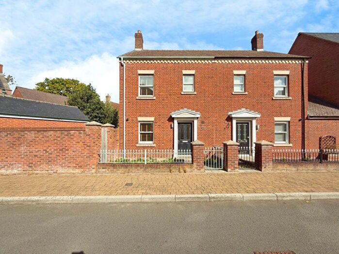 3 Bedroom Semi Detached House To Rent In East Wichel Way, Swindon, SN1