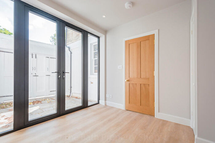 2 Bedroom Detached House To Rent In Bathwick Hill, Bath, BA2